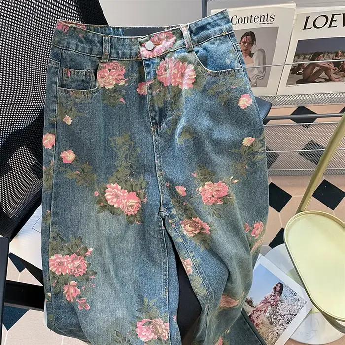 Jean rétro imprimé fleurs roses pour femmes